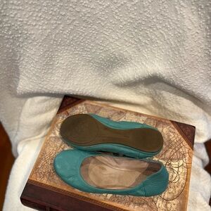 Vince Camuto Turquoise Flats